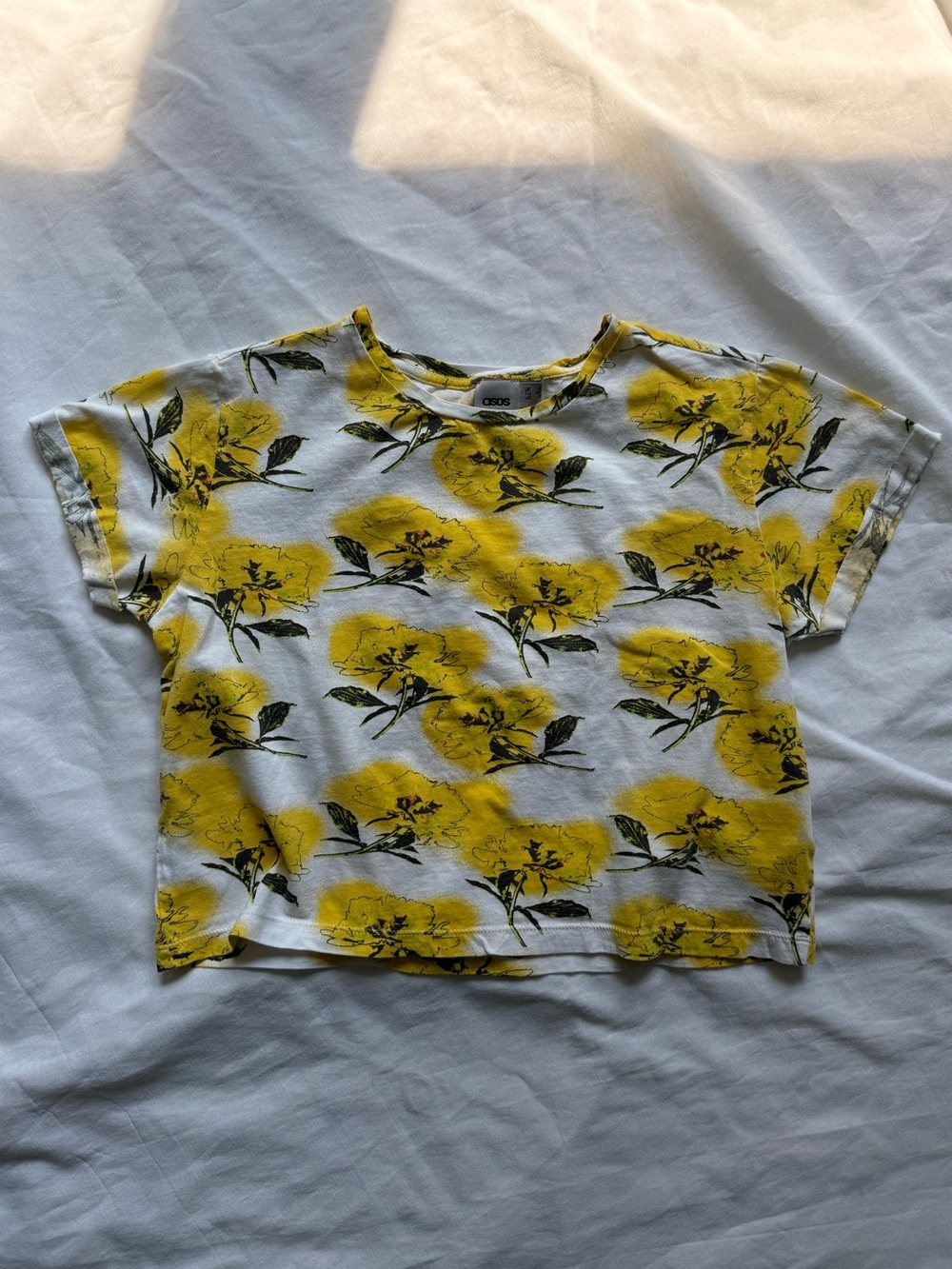 XS ASOS Yellow & White Floral Short Sleeve Cropped Tee Cuffed Sleeves US Size 2 - Picture 12 of 12